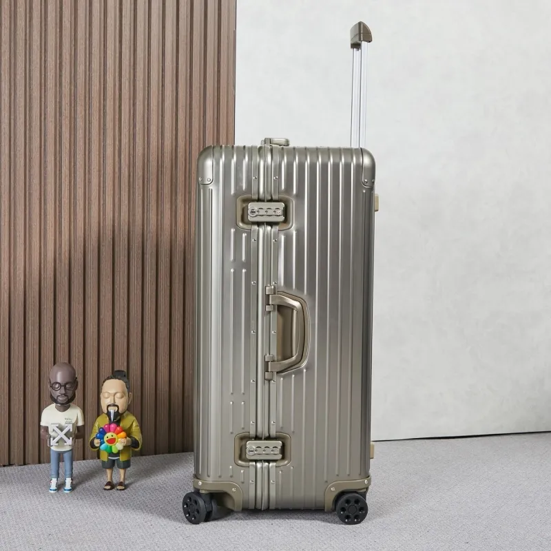 Alternative view of Rimowa Suitcase-3