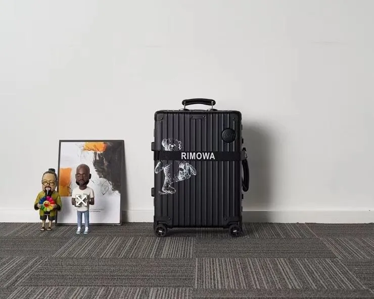 Alternative view of Rimowa Suitcase-6