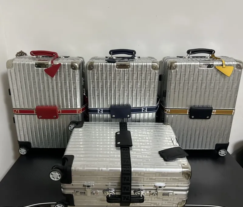 Alternative view of Rimowa Suitcase-14