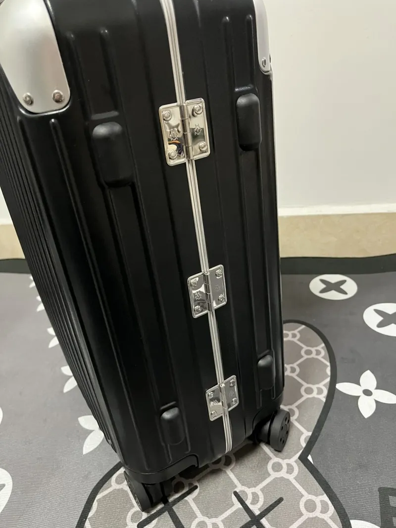 Rimowa Suitcase-16 - Image 5