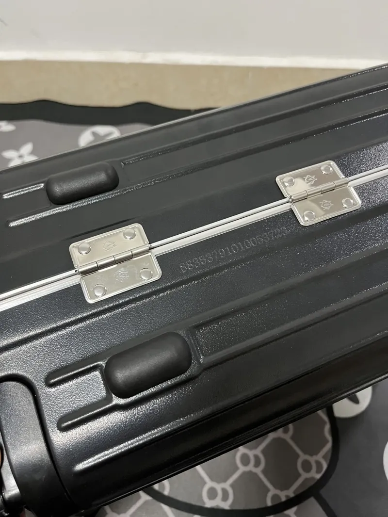 Rimowa Suitcase-16 - Image 7
