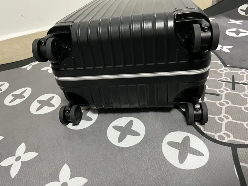 Rimowa Suitcase-16 - Image 9
