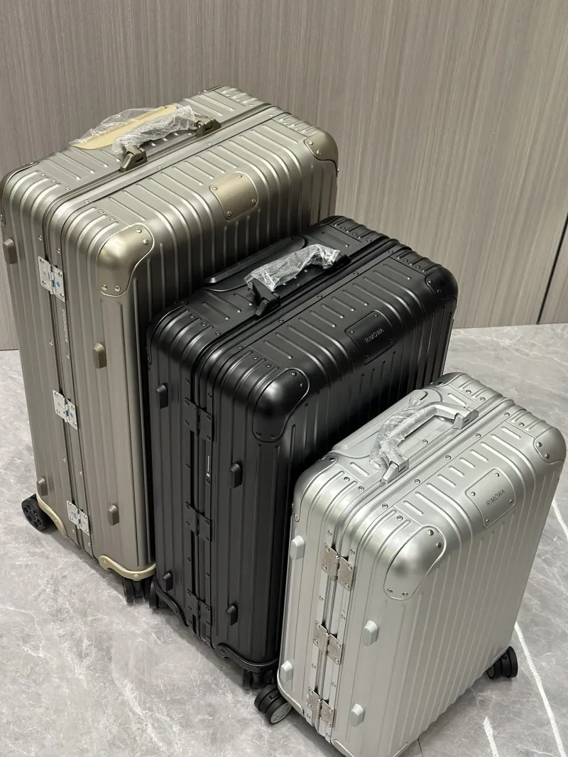 Rimowa Suitcase-17 - Image 5