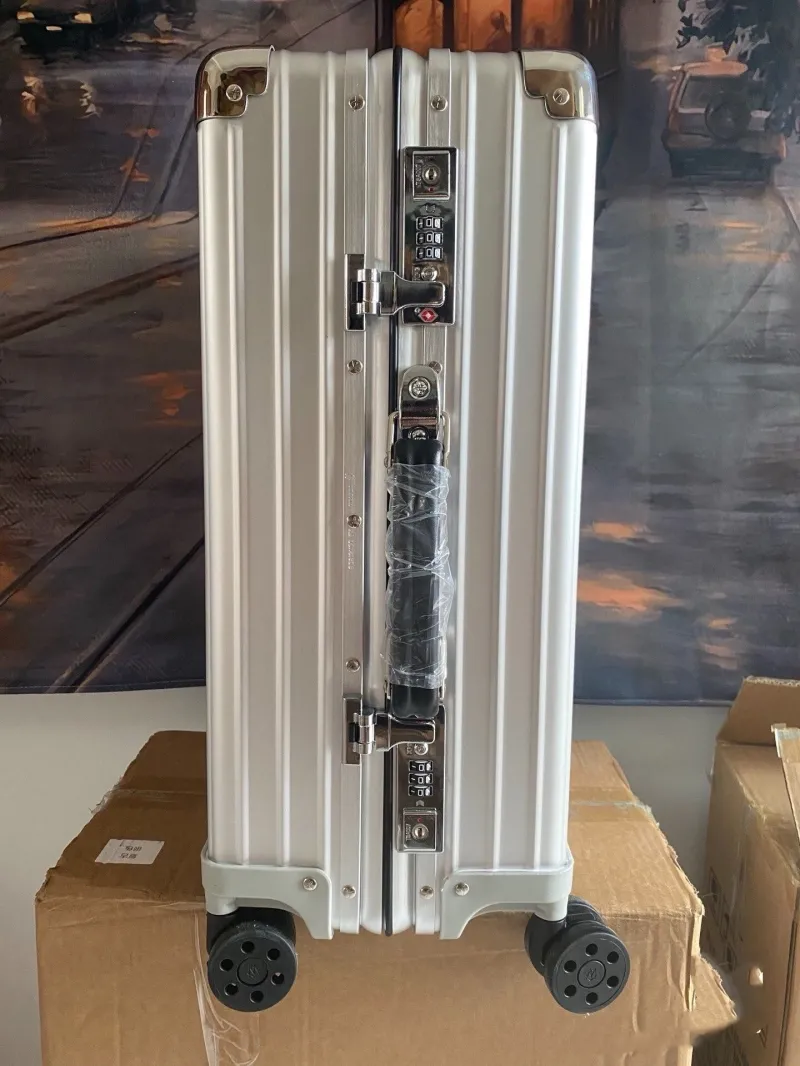 Rimowa Suitcase-18 - Image 3