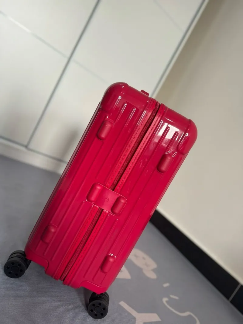 Rimowa Suitcase-21 - Image 4