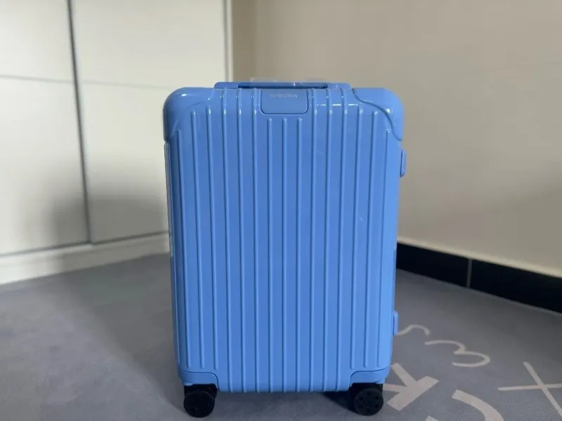 Alternative view of Rimowa Suitcase-23