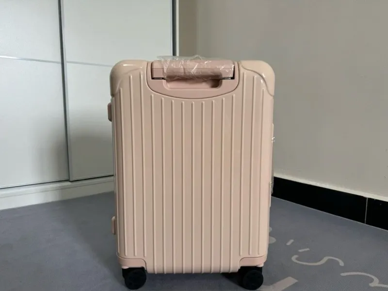 Alternative view of Rimowa Suitcase-26
