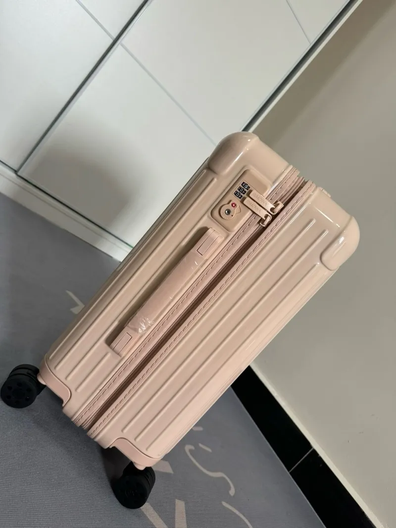 Rimowa Suitcase-26 - Image 3