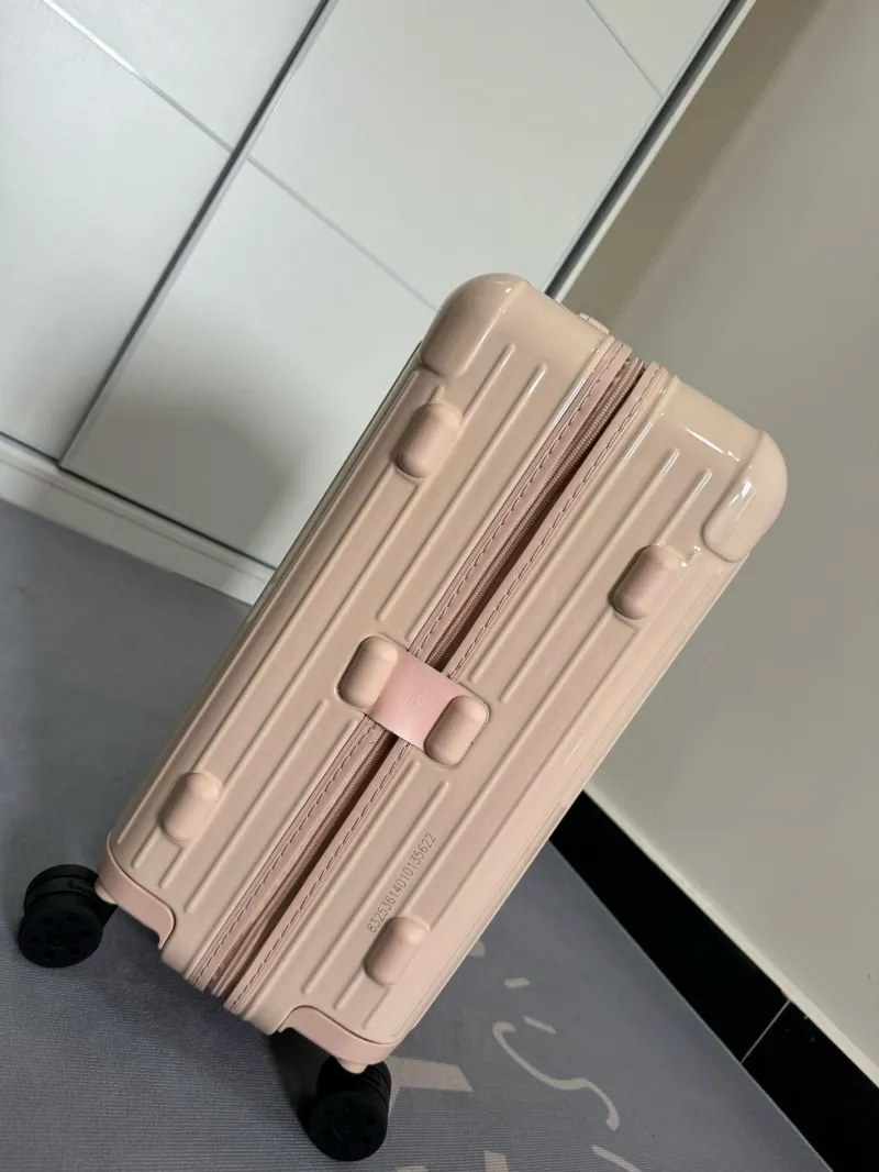 Rimowa Suitcase-26 - Image 4