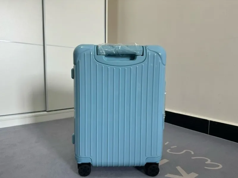 Alternative view of Rimowa Suitcase-27