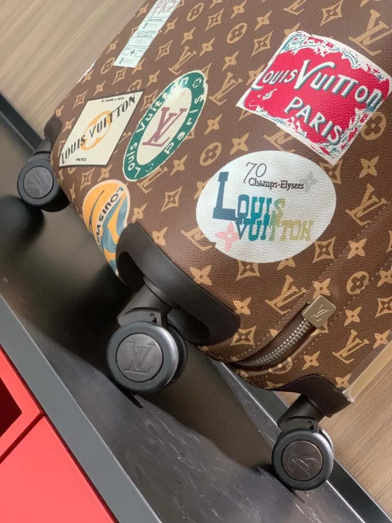LV Suitcase-19 - Image 5
