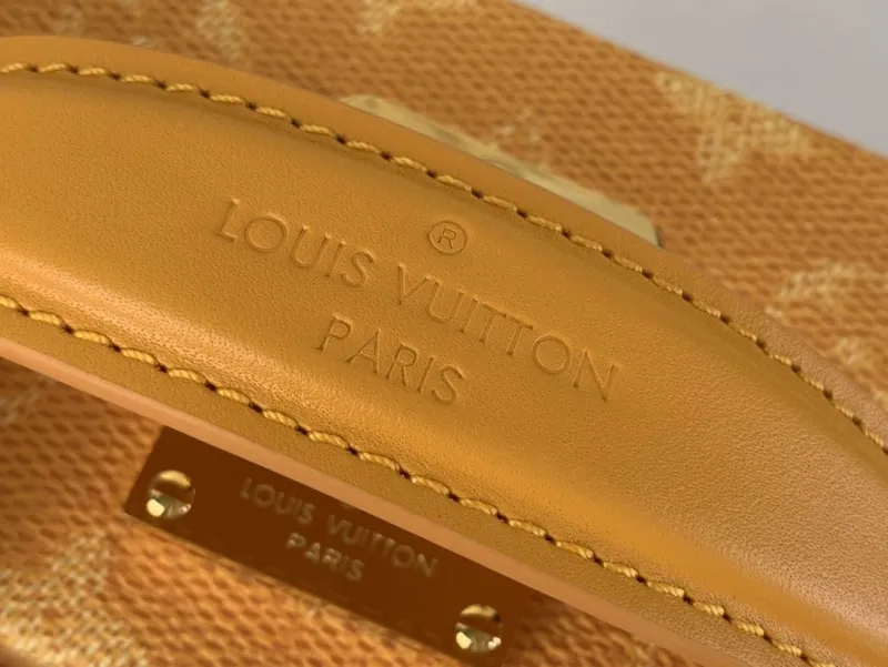 LV Suitcase-68 - Image 5