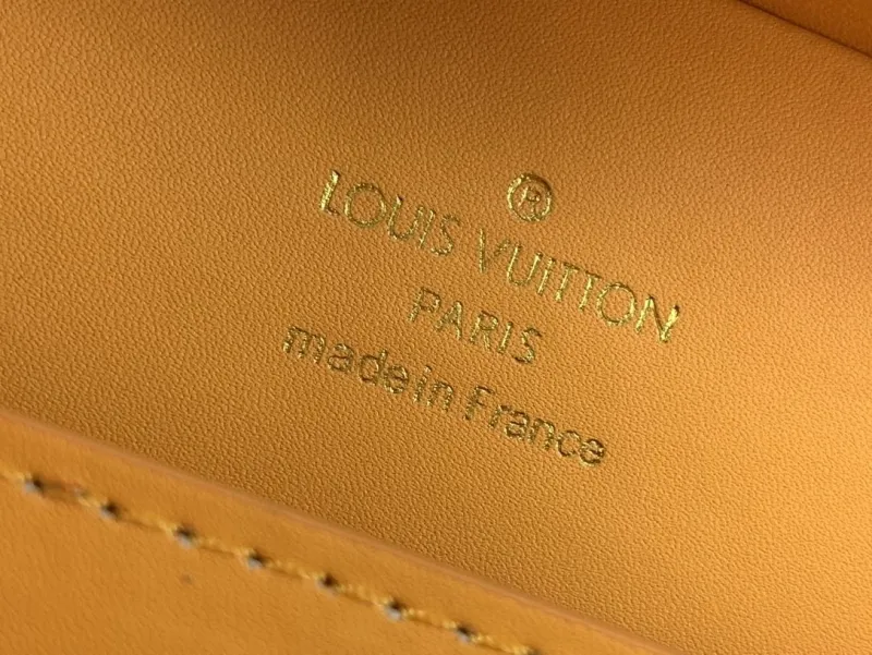 LV Suitcase-68 - Image 8
