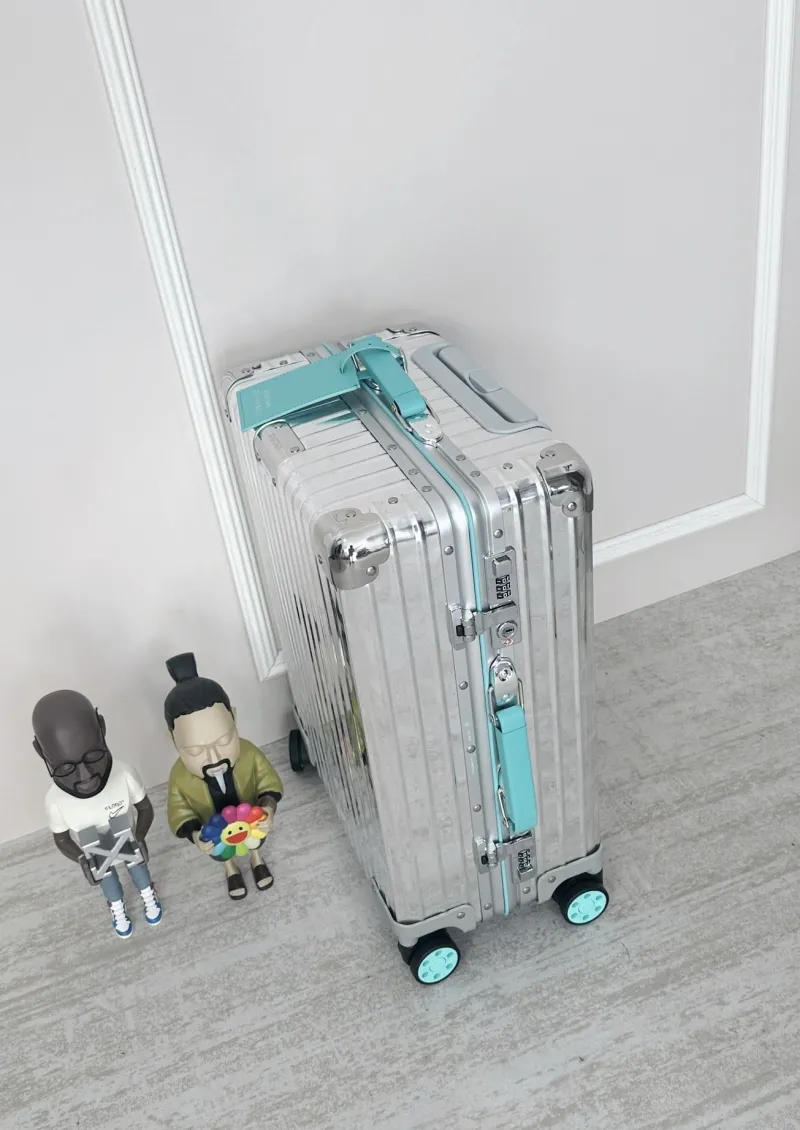 Alternative view of Rimowa Suitcase-32