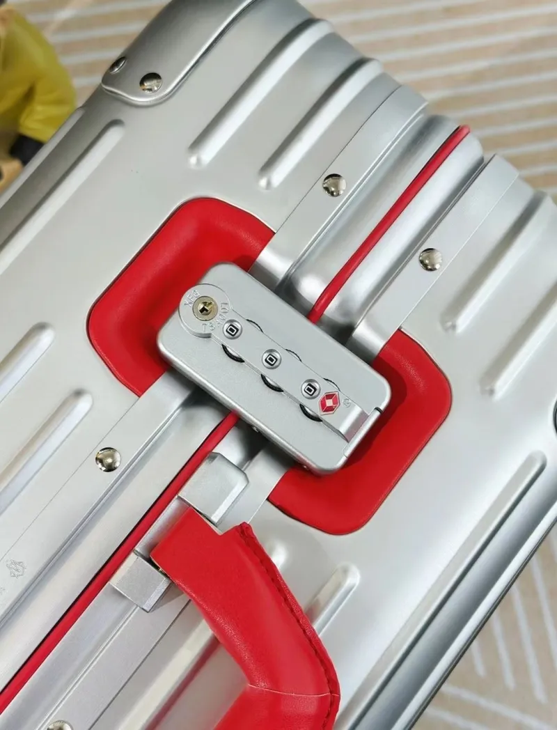 Alternative view of Rimowa Suitcase-33