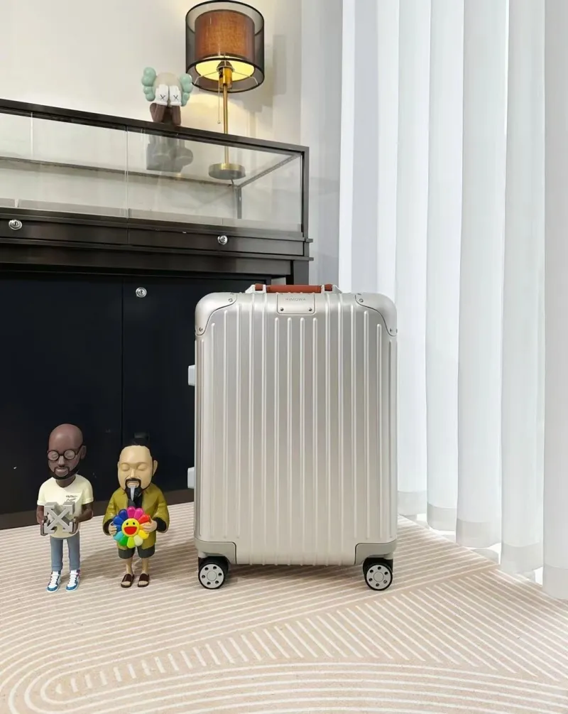 Alternative view of Rimowa Suitcase-35