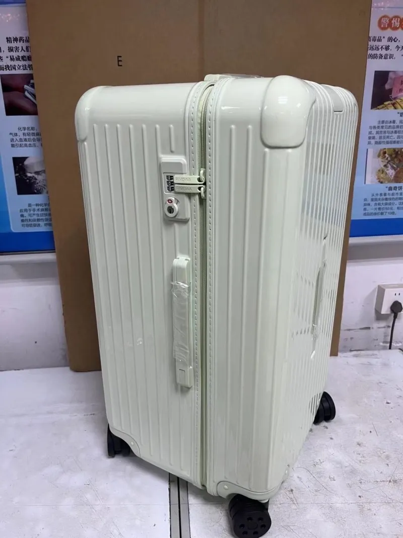 Alternative view of Rimowa Suitcase-45