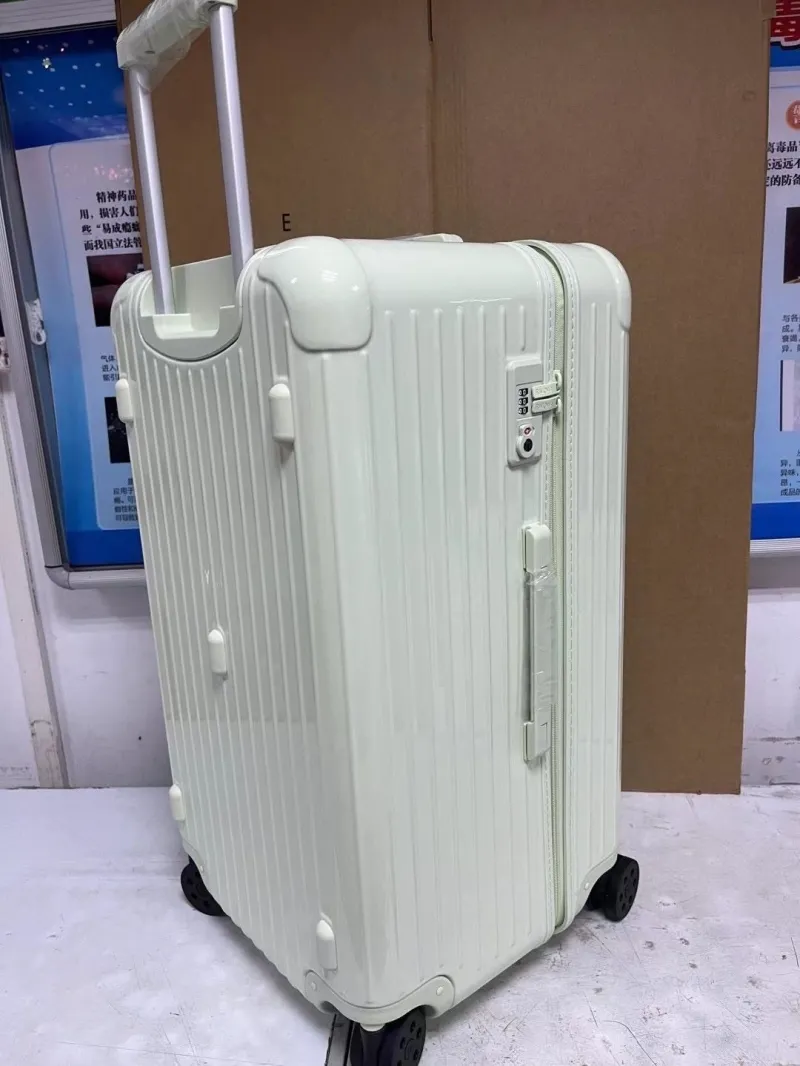 Rimowa Suitcase-45 - Image 5