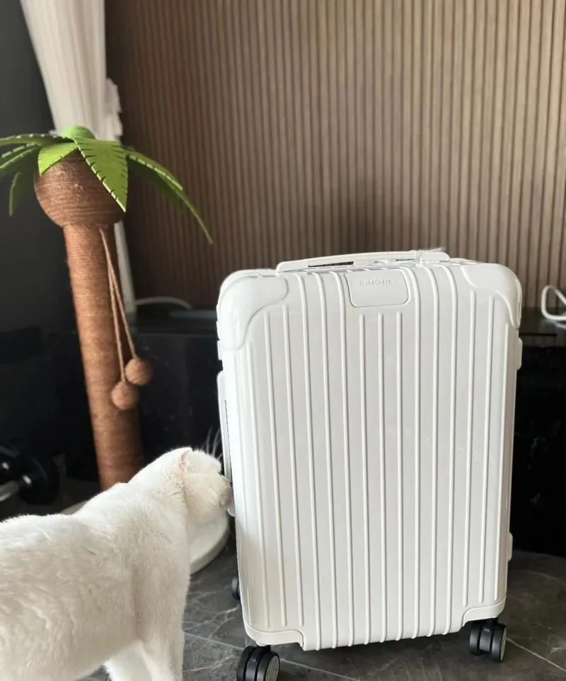 Alternative view of Rimowa Suitcase-69