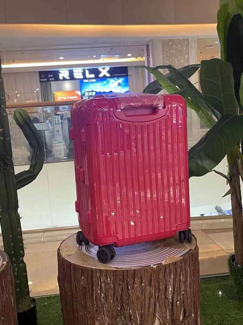 Alternative view of Rimowa Suitcase-73