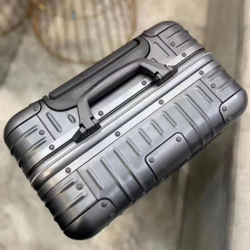 Rimowa Suitcase-76 - Image 6
