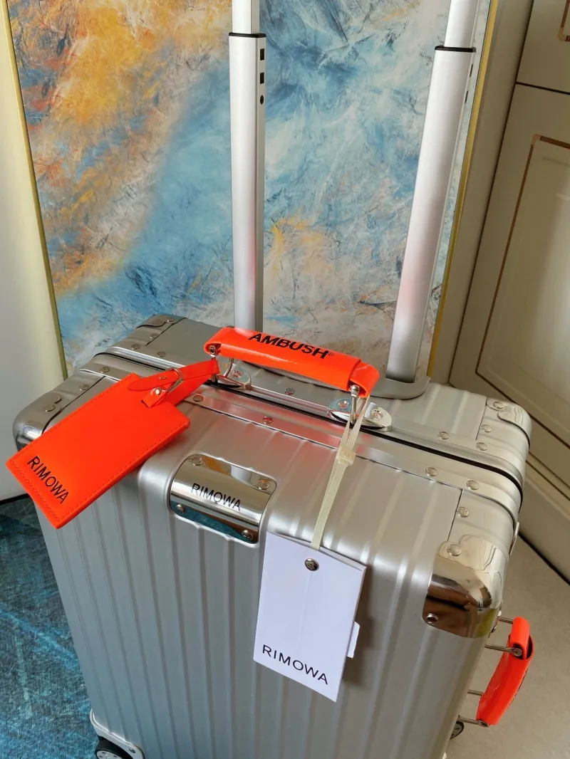 Alternative view of Rimowa Suitcase-78