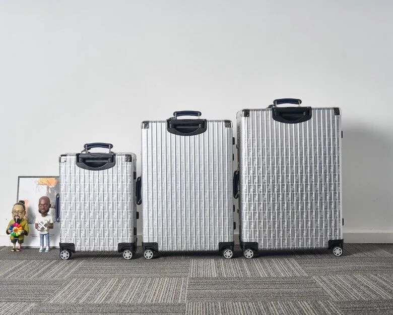 Alternative view of Rimowa Suitcase-79