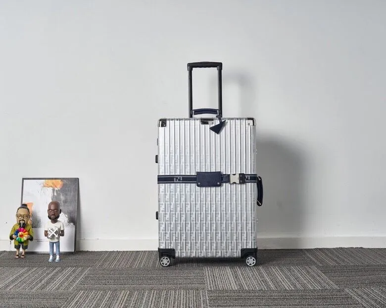Rimowa Suitcase-79 - Image 5