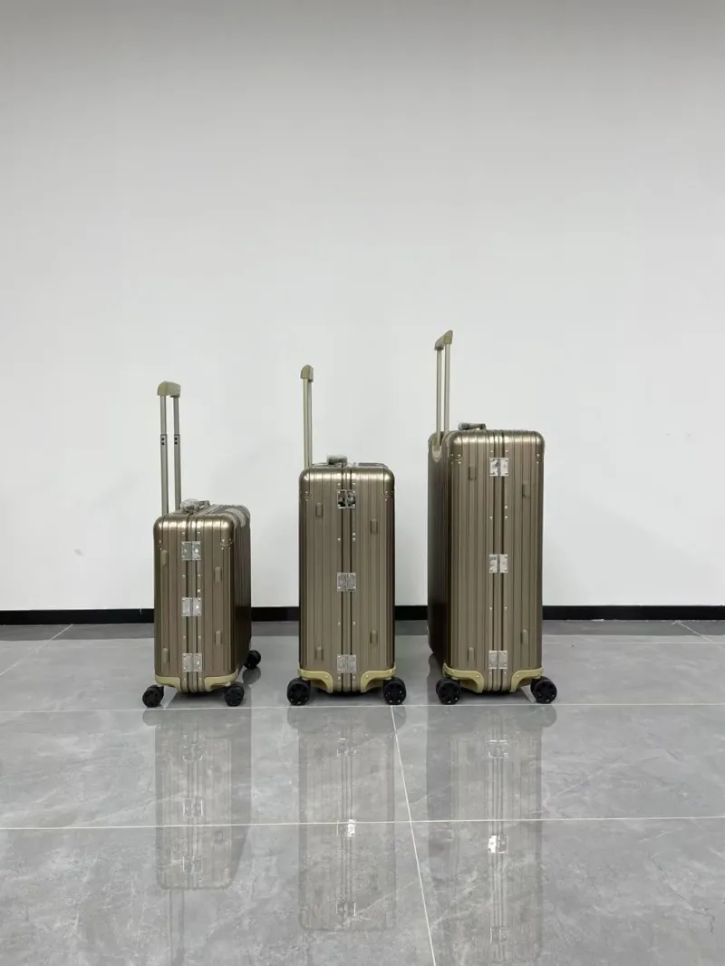 Alternative view of Rimowa Suitcase-82