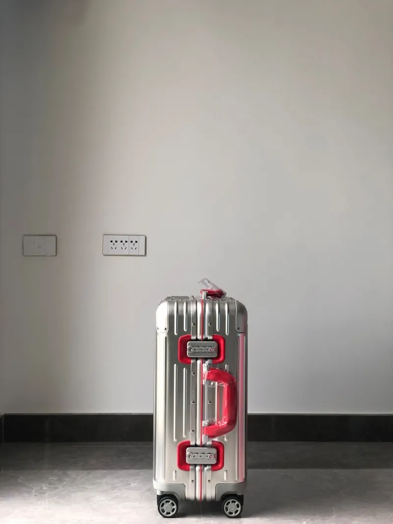 Alternative view of Rimowa Suitcase-84