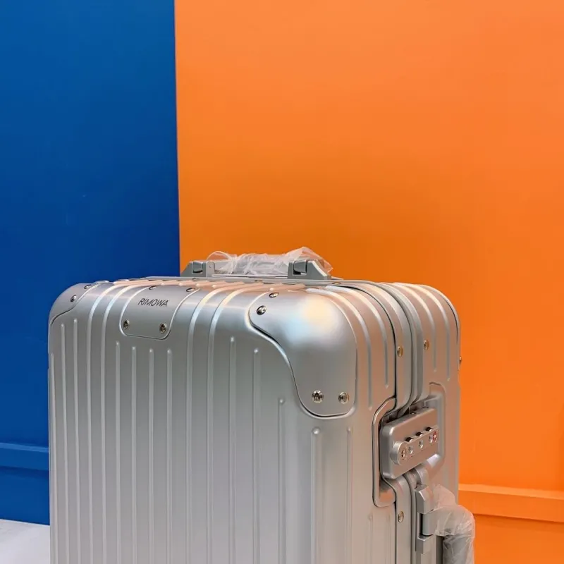 Rimowa Suitcase-88 - Image 6