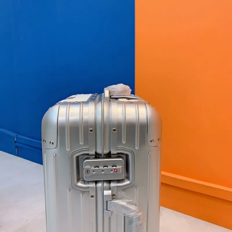 Rimowa Suitcase-88 - Image 7