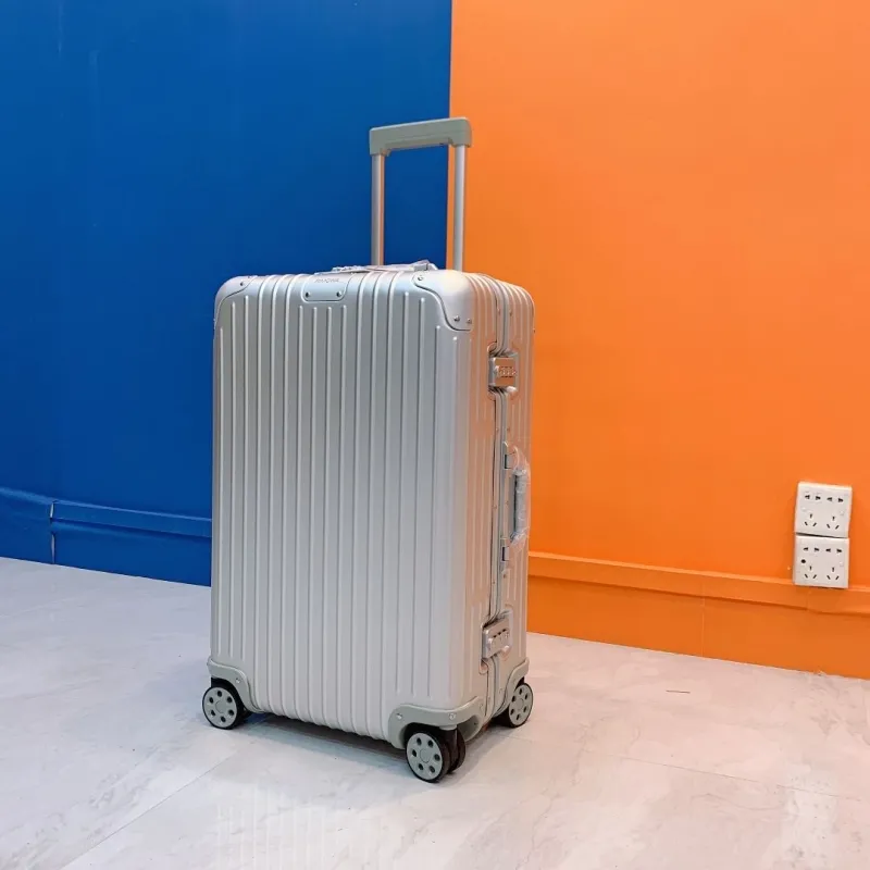 Rimowa Suitcase-88 - Image 8