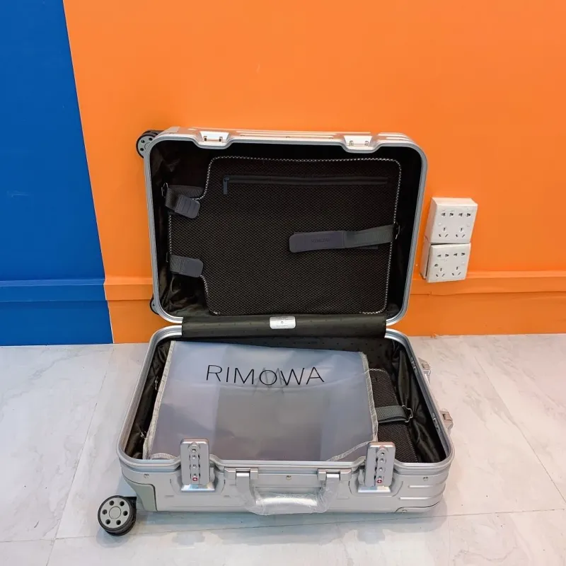 Rimowa Suitcase-88 - Image 9