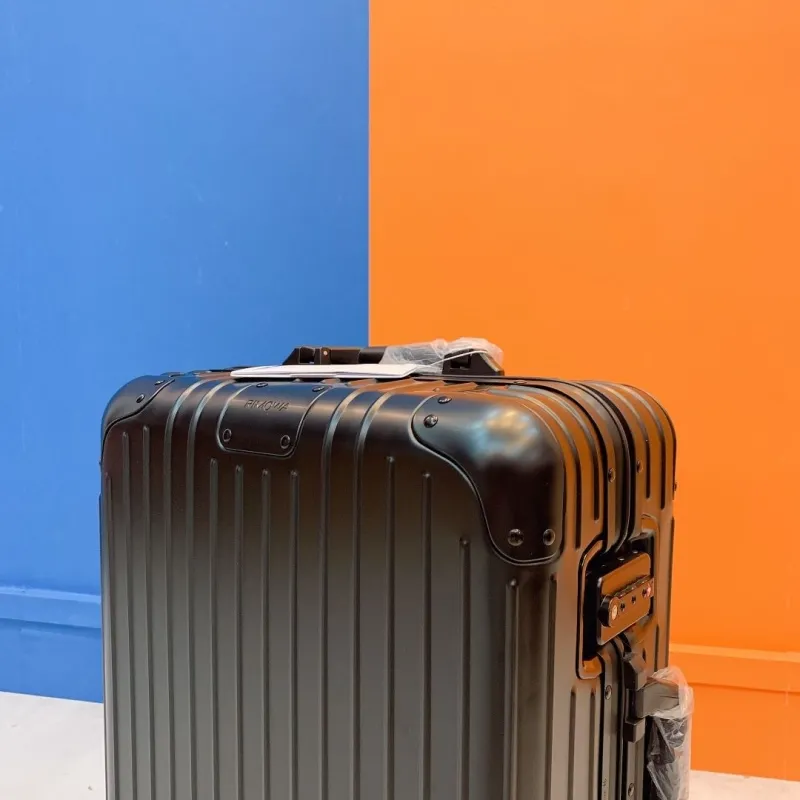 Alternative view of Rimowa Suitcase-89