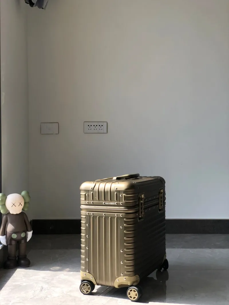 Rimowa Suitcase-95 - Image 5