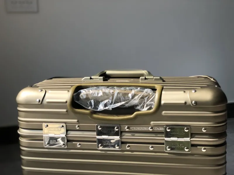 Rimowa Suitcase-95 - Image 8