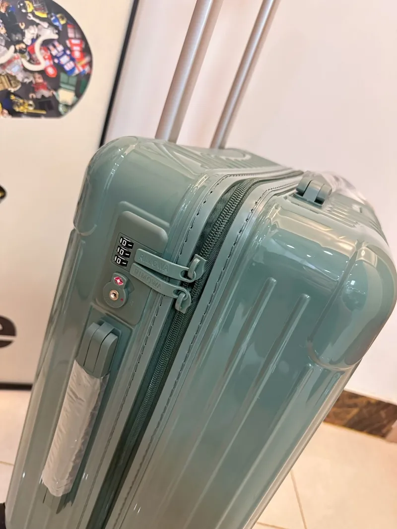 Rimowa Suitcase-97 - Image 3