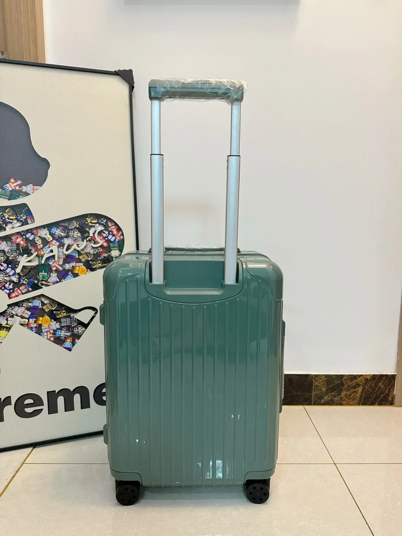 Rimowa Suitcase-97 - Image 4