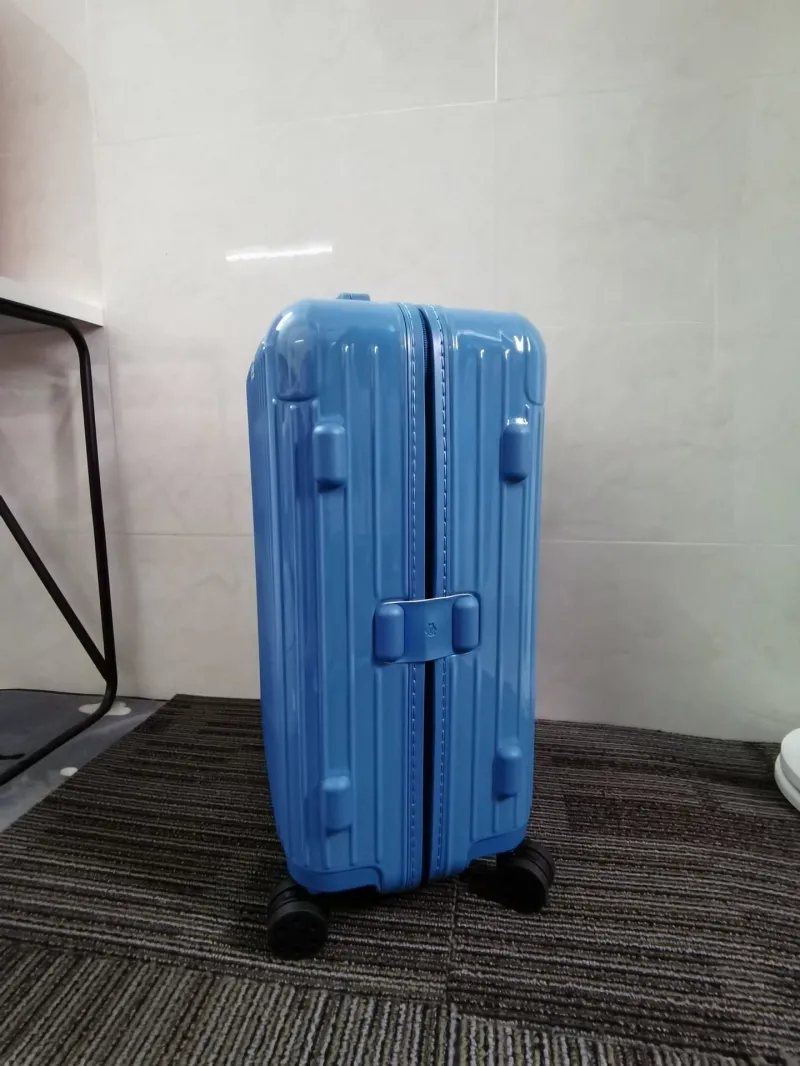 Alternative view of Rimowa Suitcase-100
