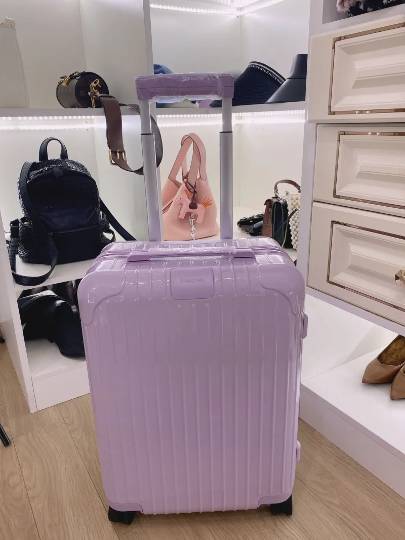 Alternative view of Rimowa Suitcase-101