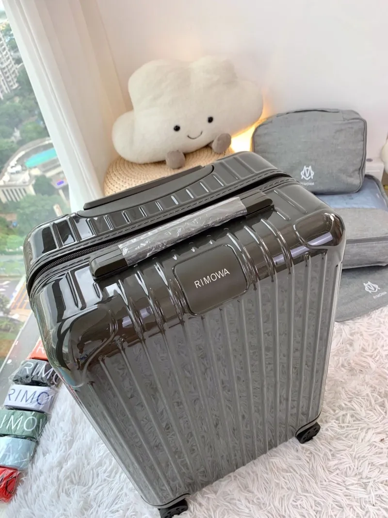 Alternative view of Rimowa Suitcase-103