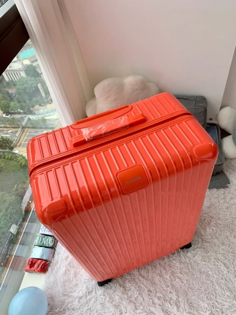 Alternative view of Rimowa Suitcase-106