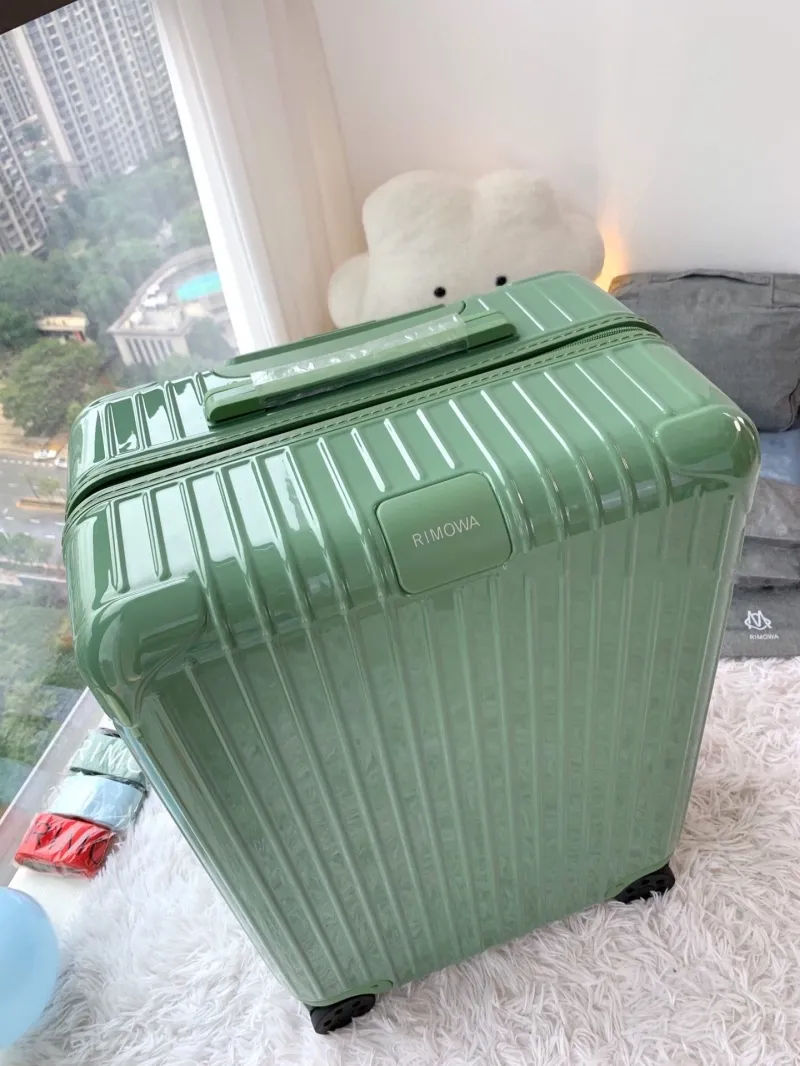 Alternative view of Rimowa Suitcase-107