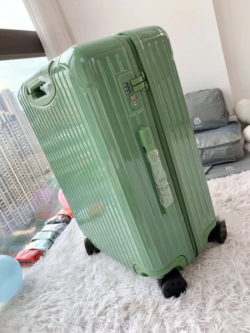 Rimowa Suitcase-107 - Image 5