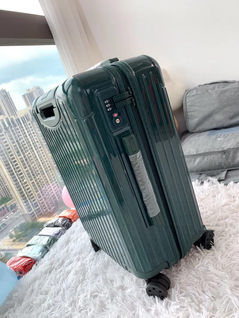 Rimowa Suitcase-108 - Image 4