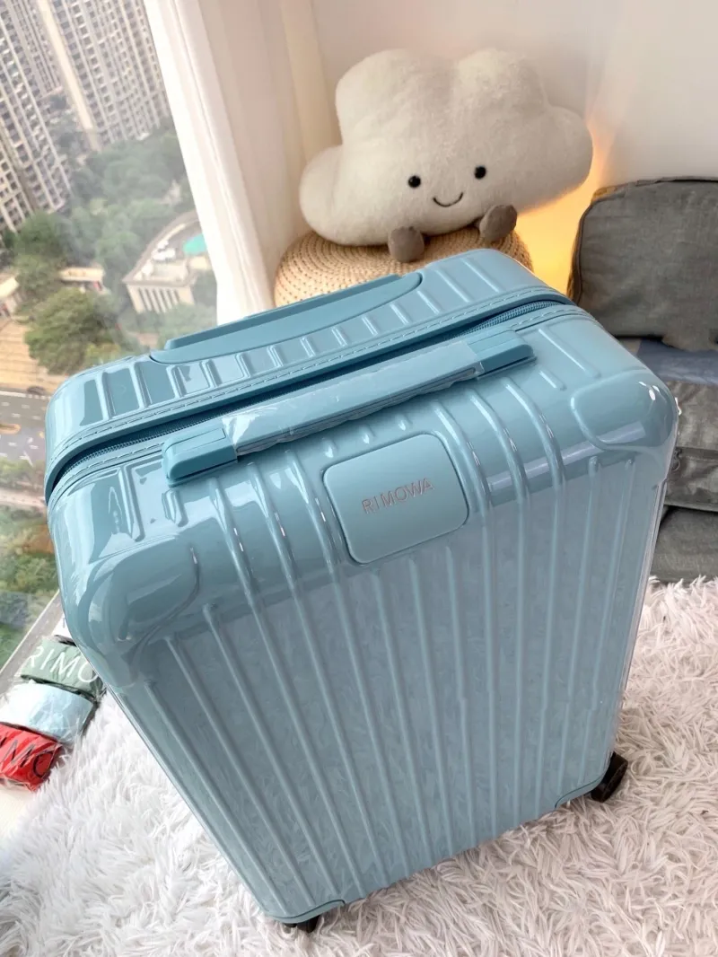 Alternative view of Rimowa Suitcase-109
