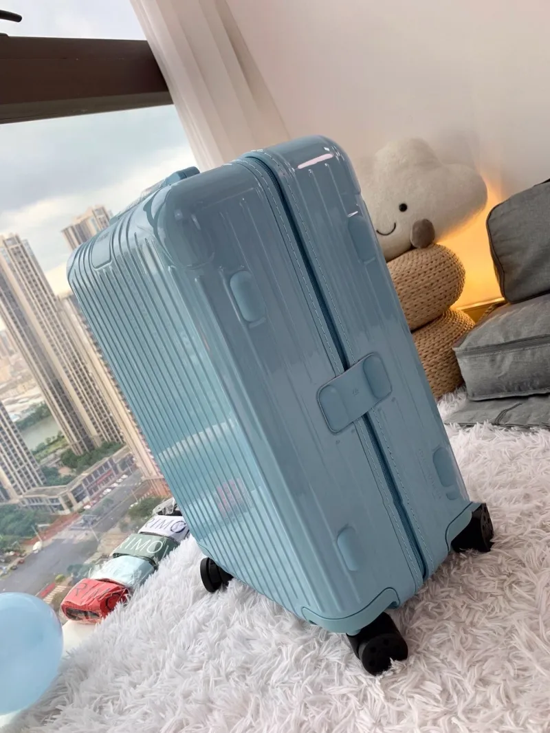 Rimowa Suitcase-109 - Image 4