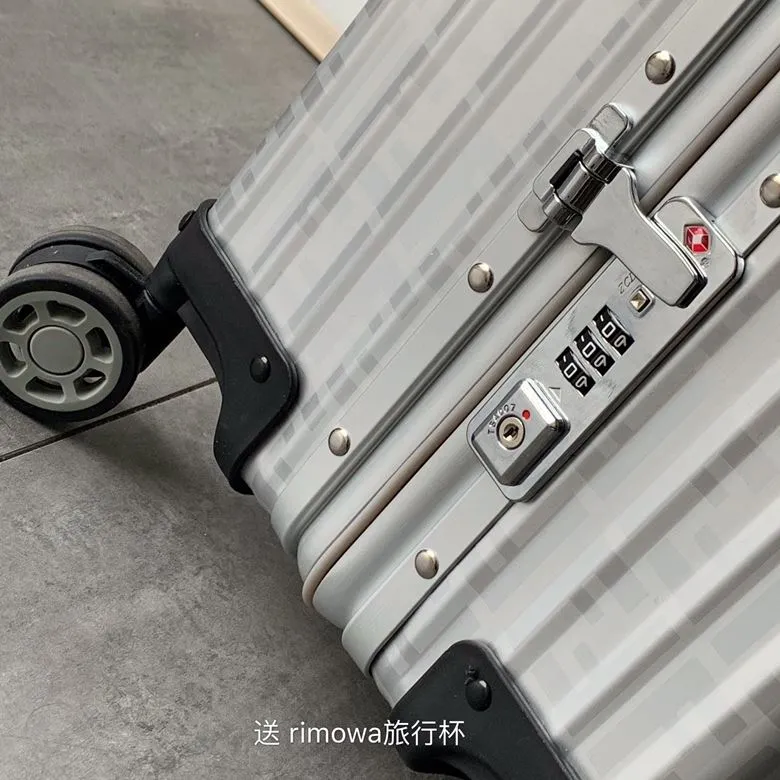 Rimowa Suitcase-111 - Image 4