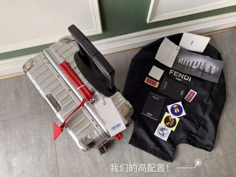 Alternative view of Rimowa Suitcase-112